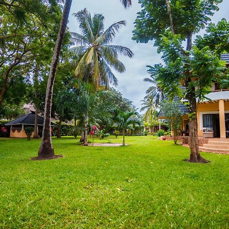 Diani Beach-Villa Kirsch Galu エクステリア 写真