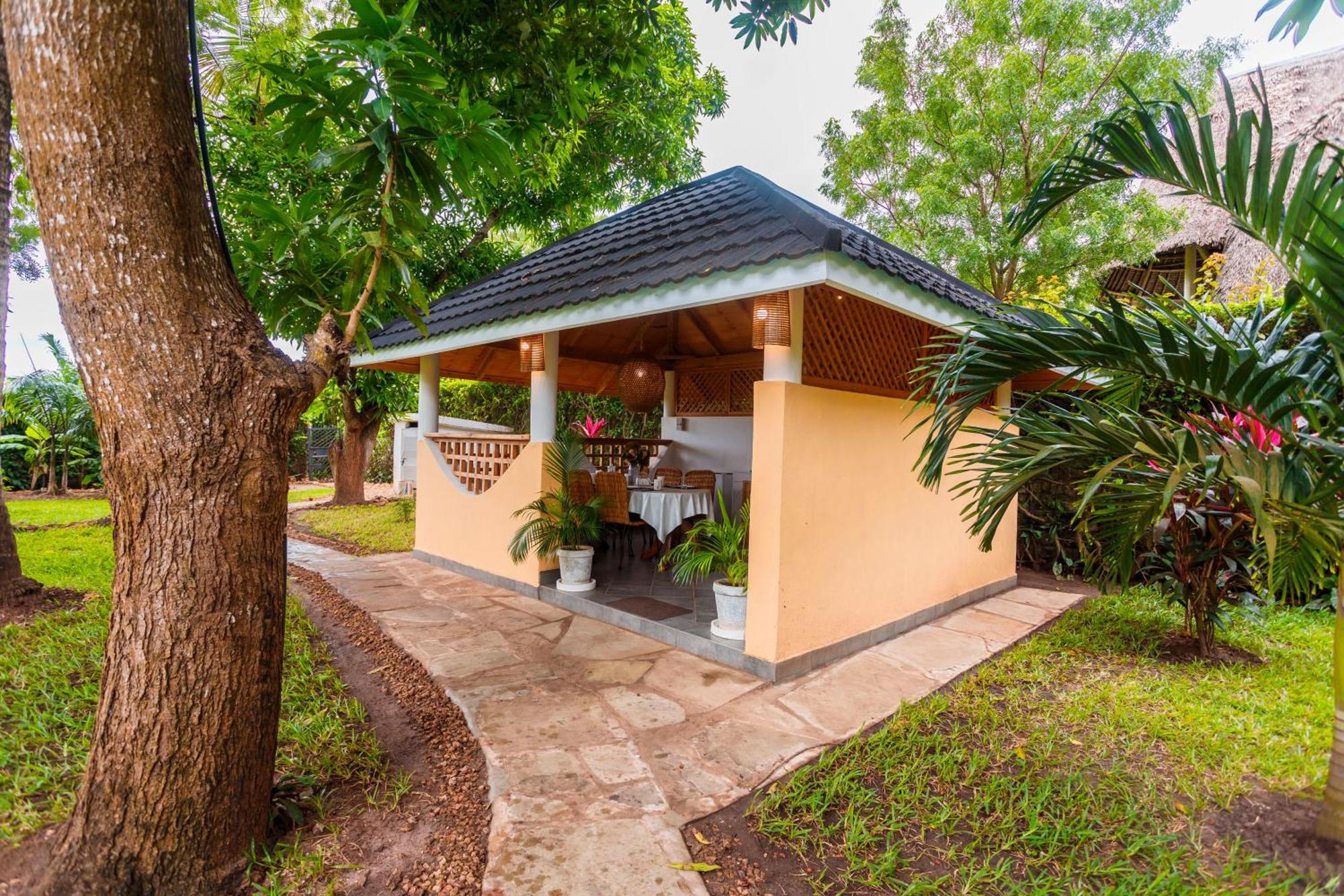 Diani Beach-Villa Kirsch Galu エクステリア 写真
