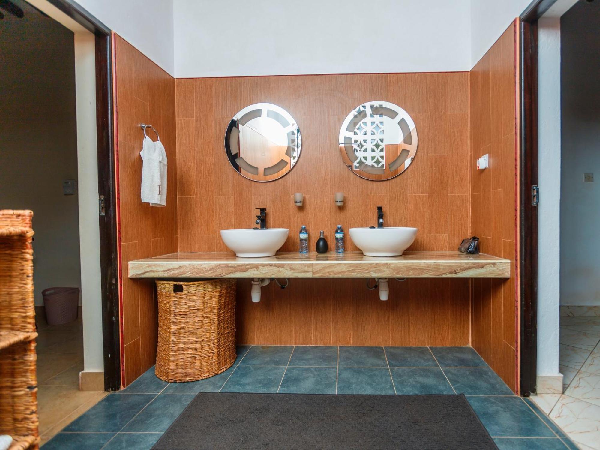 Diani Beach-Villa Kirsch Galu エクステリア 写真