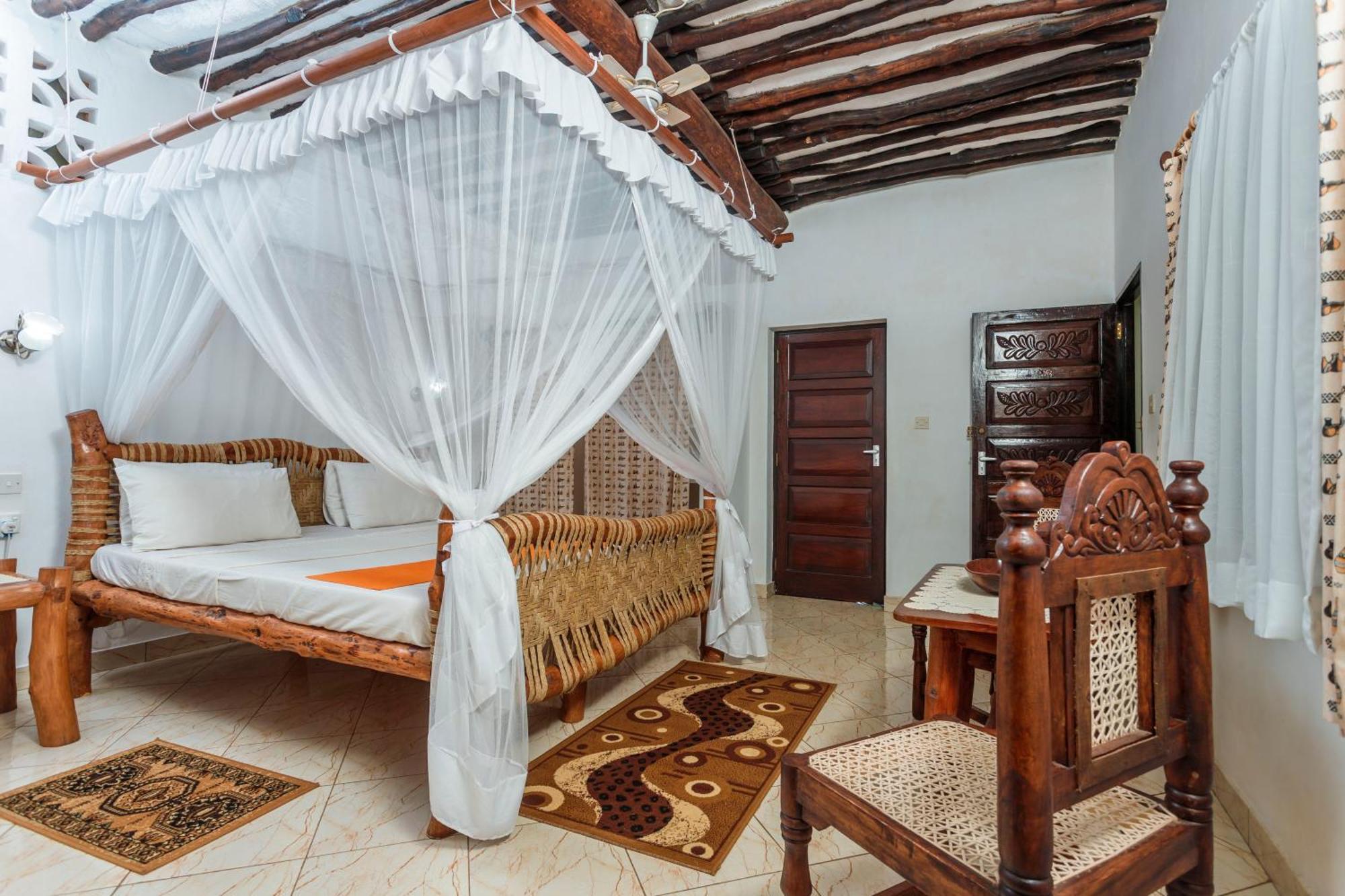 Diani Beach-Villa Kirsch Galu エクステリア 写真