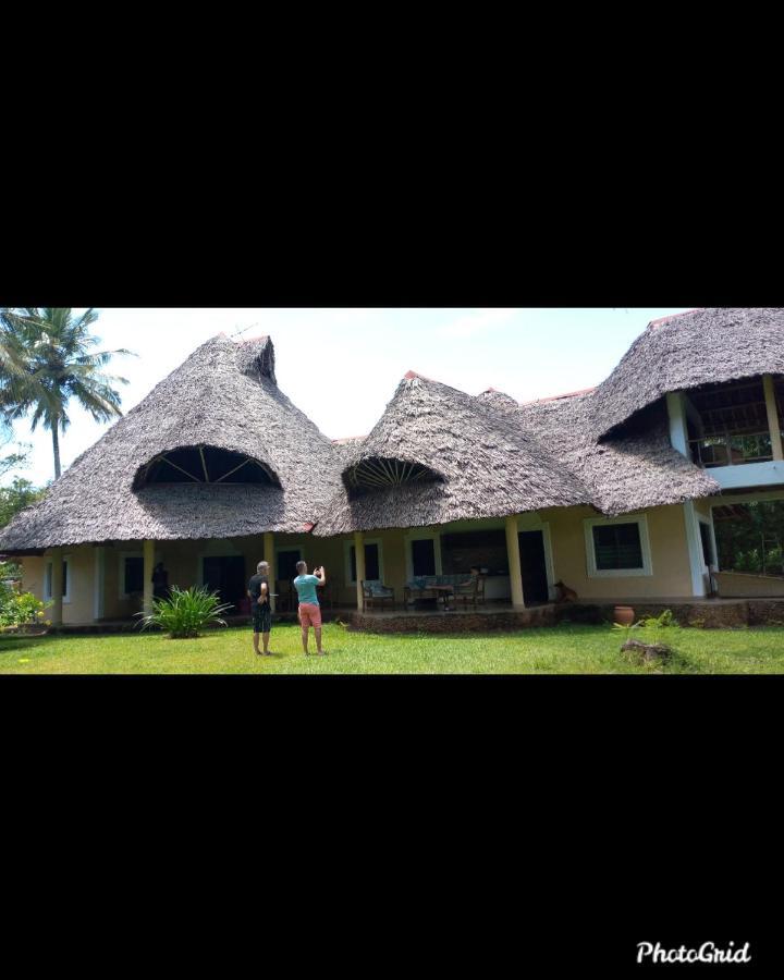 Diani Beach-Villa Kirsch Galu エクステリア 写真